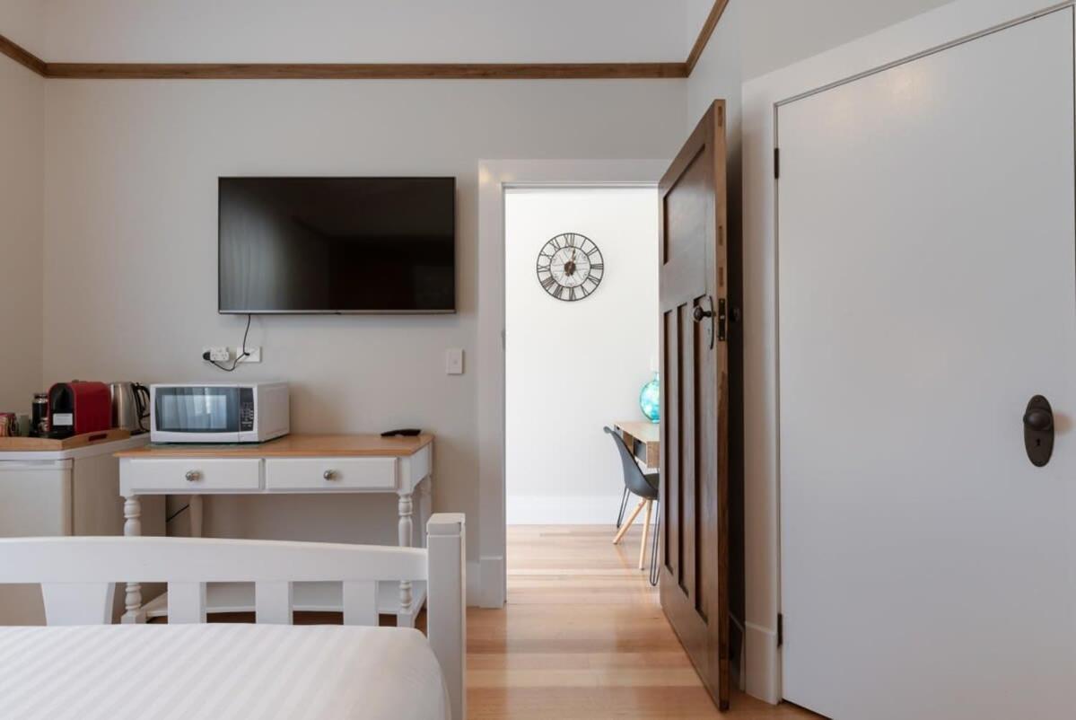 Cosy Accommodation Moments From The Centre Of Town With Wifi Launceston Exterior photo