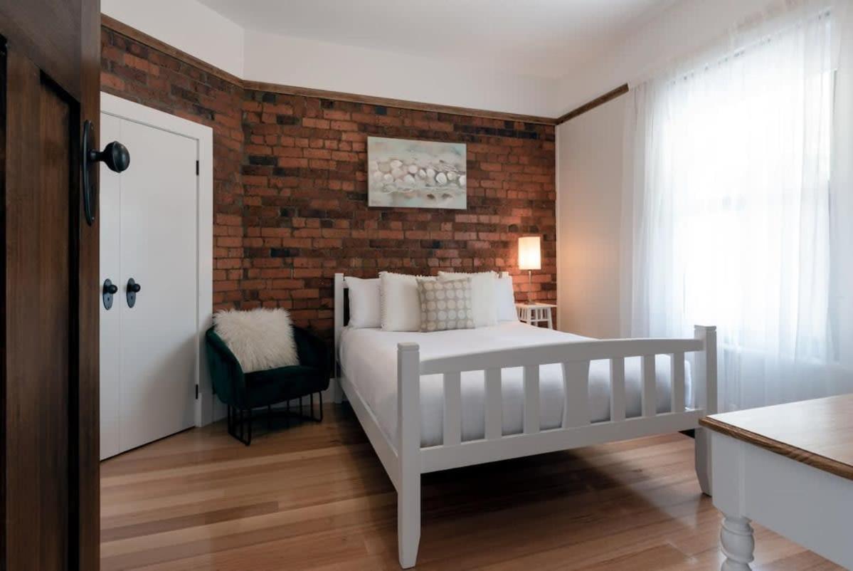 Cosy Accommodation Moments From The Centre Of Town With Wifi Launceston Exterior photo
